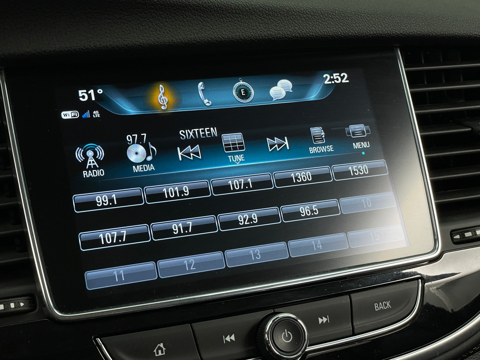 Thumbnail: 2019 Buick Encore - 3