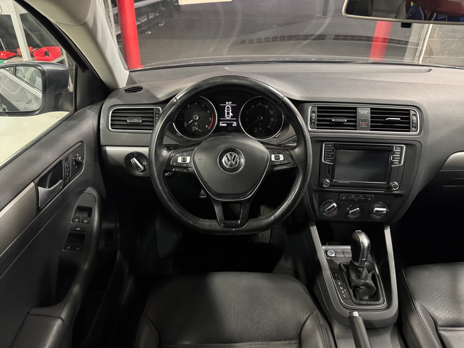 Thumbnail: 2017 Volkswagen Jetta - 4