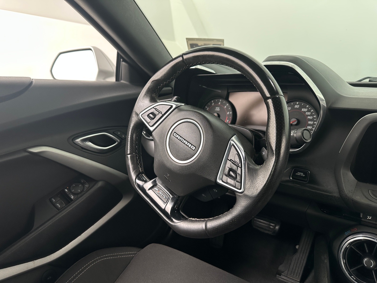 Thumbnail: 2017 Chevrolet Camaro - 5