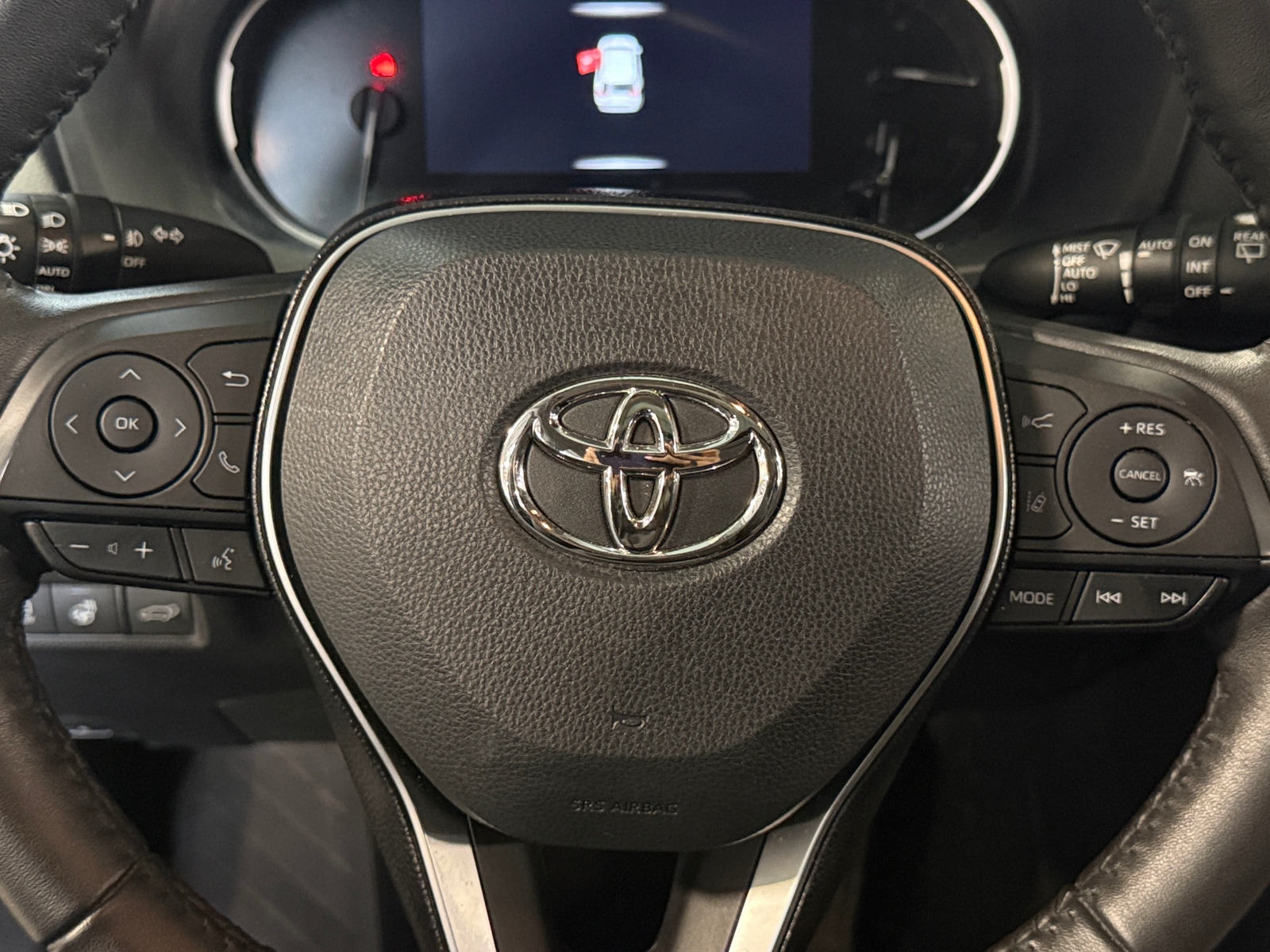Thumbnail: 2021 Toyota RAV4 - 4