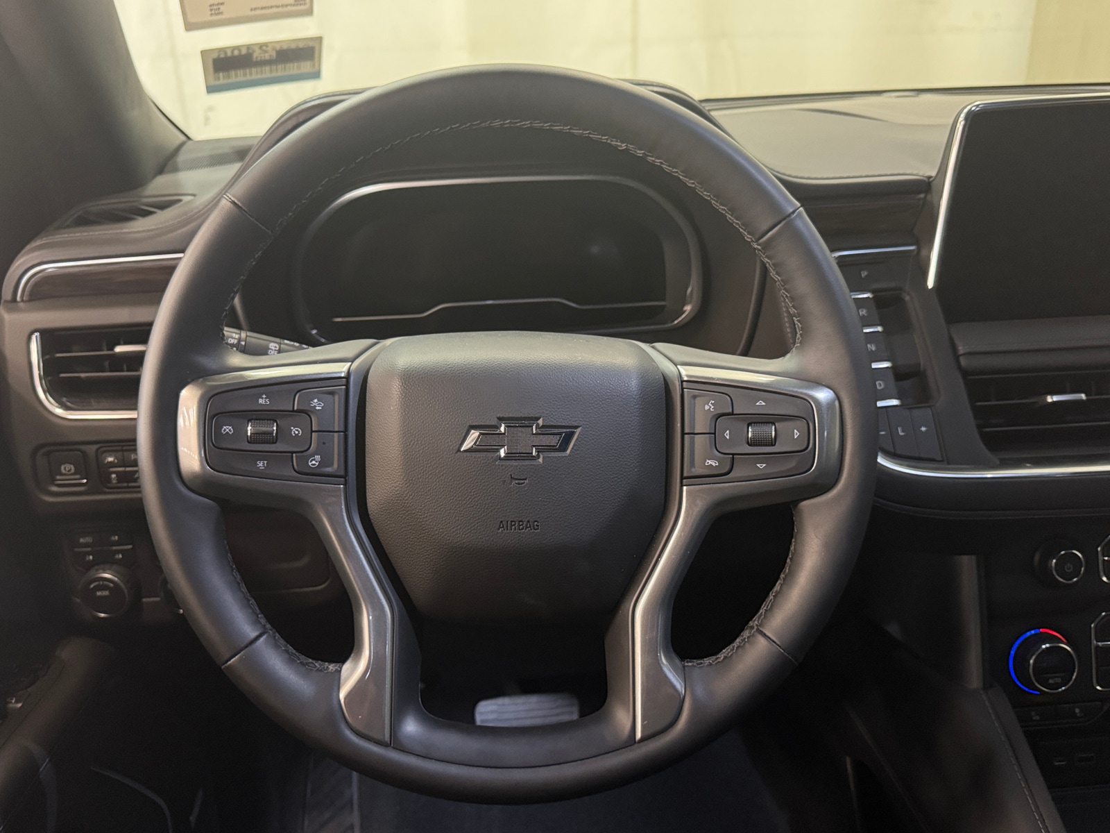 Thumbnail: 2023 Chevrolet Tahoe - 4