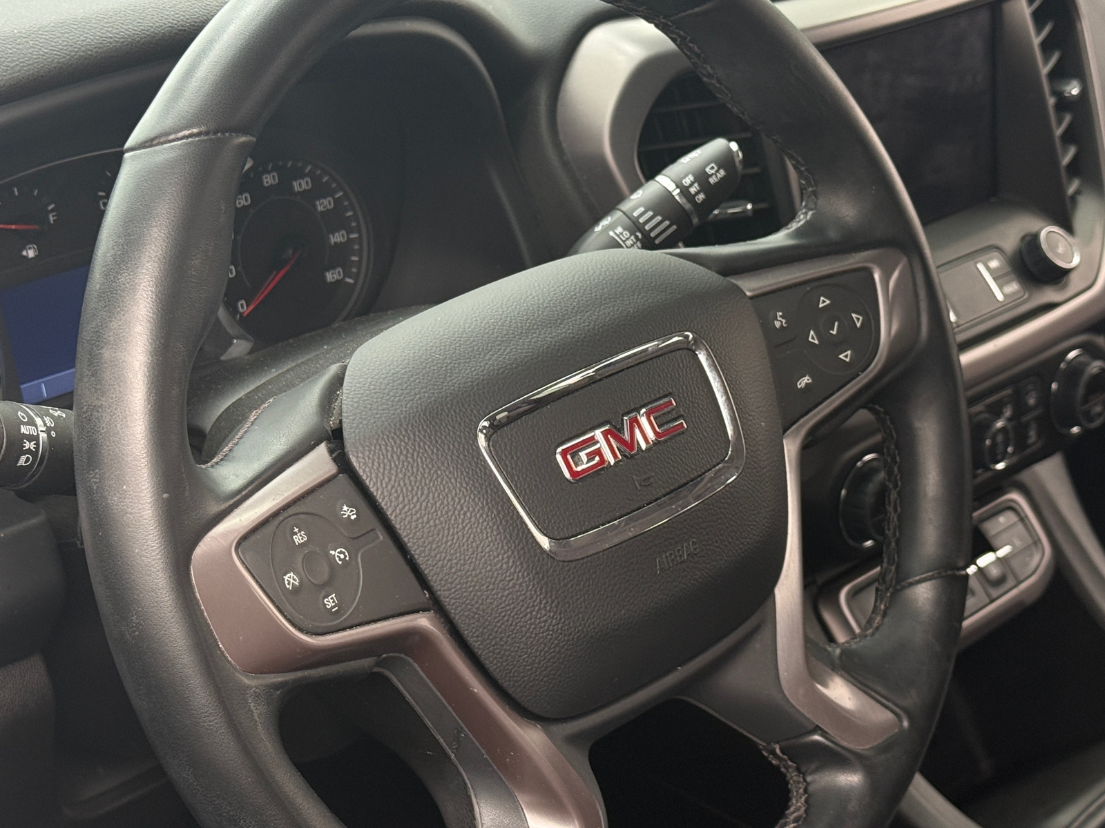 Thumbnail: 2023 GMC Acadia - 4
