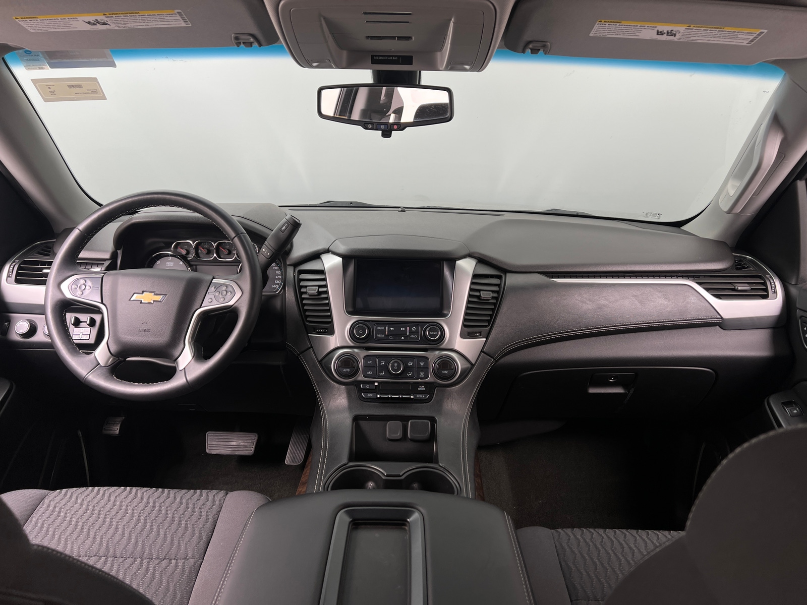 Thumbnail: 2018 Chevrolet Tahoe - 3