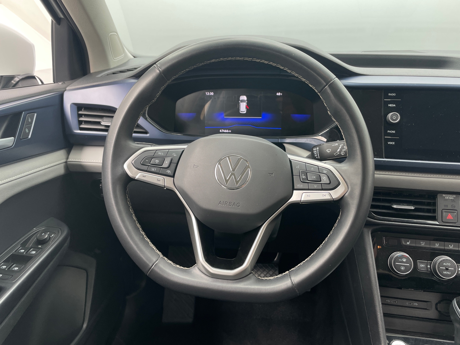 Thumbnail: 2024 Volkswagen Taos - 4