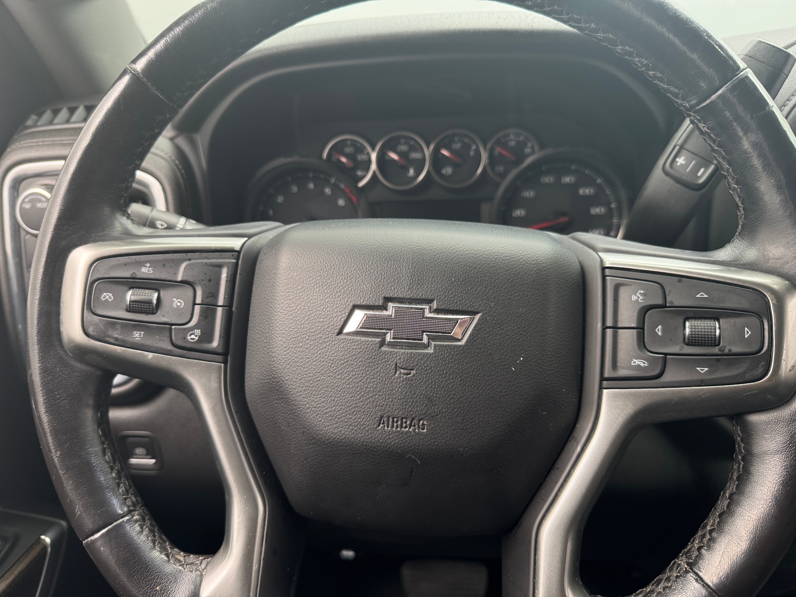 Thumbnail: 2021 Chevrolet Silverado 1500 - 4