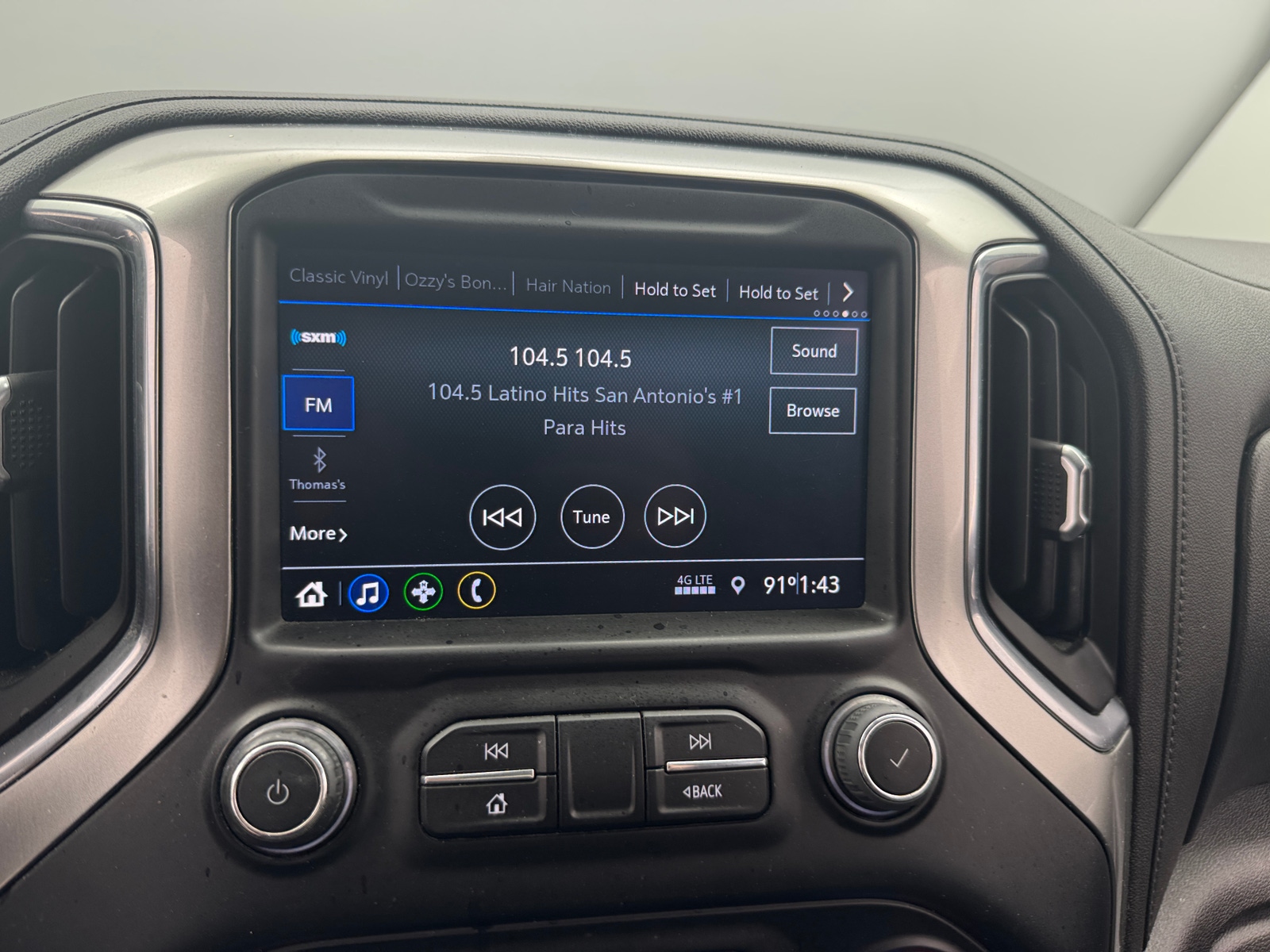 Thumbnail: 2021 Chevrolet Silverado 1500 - 3