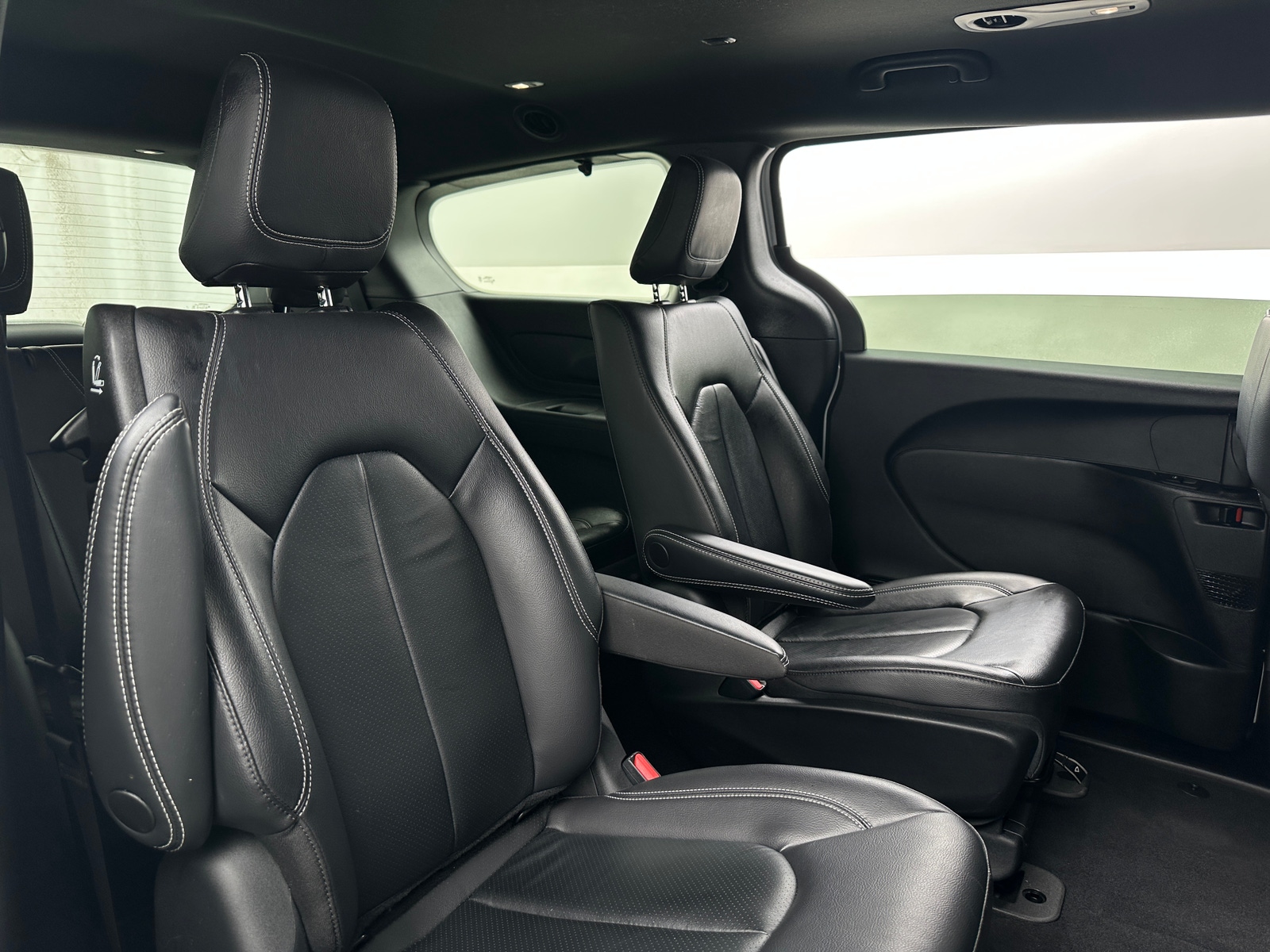Thumbnail: 2022 Chrysler Pacifica - 5