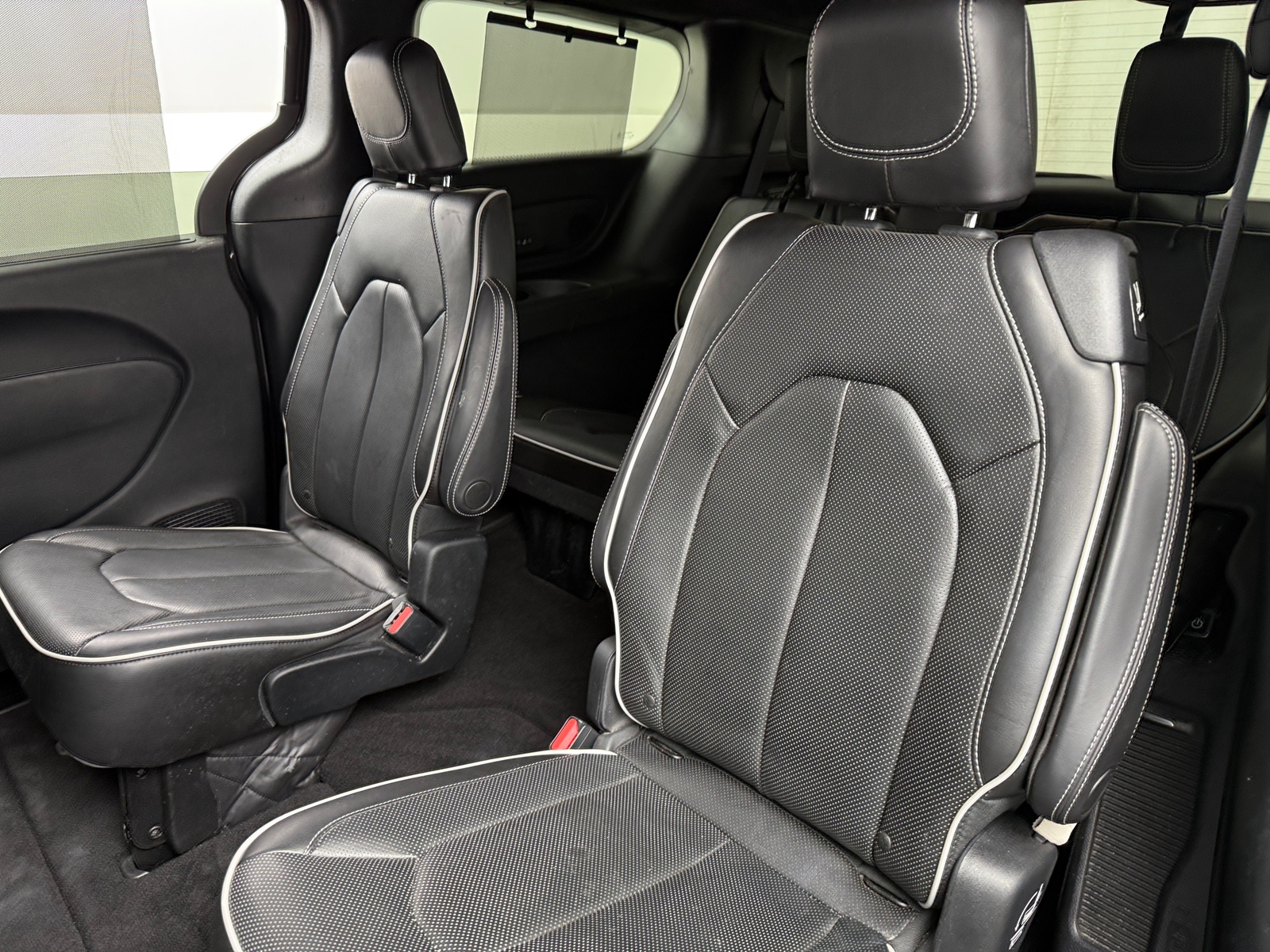 Thumbnail: 2018 Chrysler Pacifica - 5