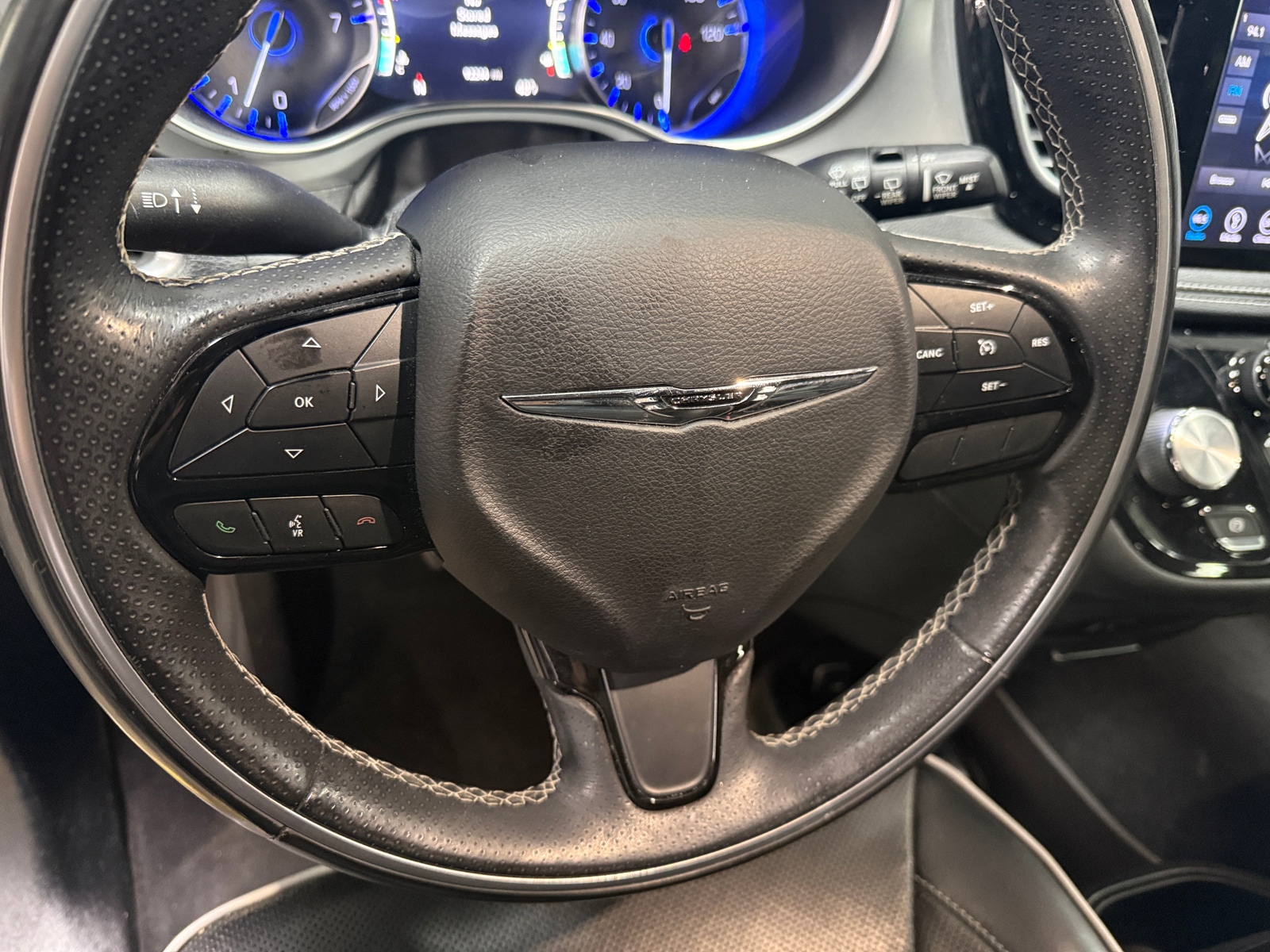 Thumbnail: 2018 Chrysler Pacifica - 4