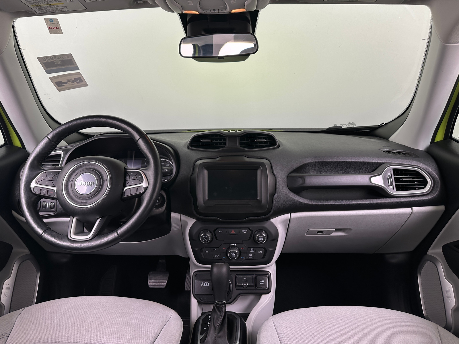 Thumbnail: 2018 Jeep Renegade - 3