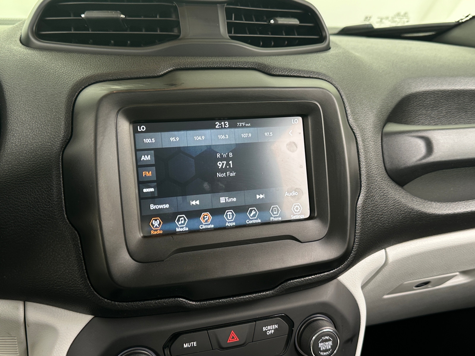 Thumbnail: 2018 Jeep Renegade - 4