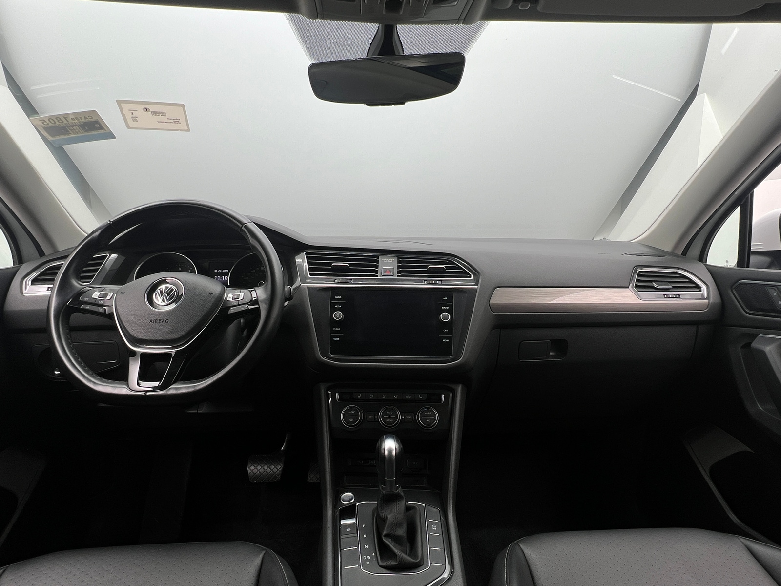 Thumbnail: 2018 Volkswagen Tiguan - 2