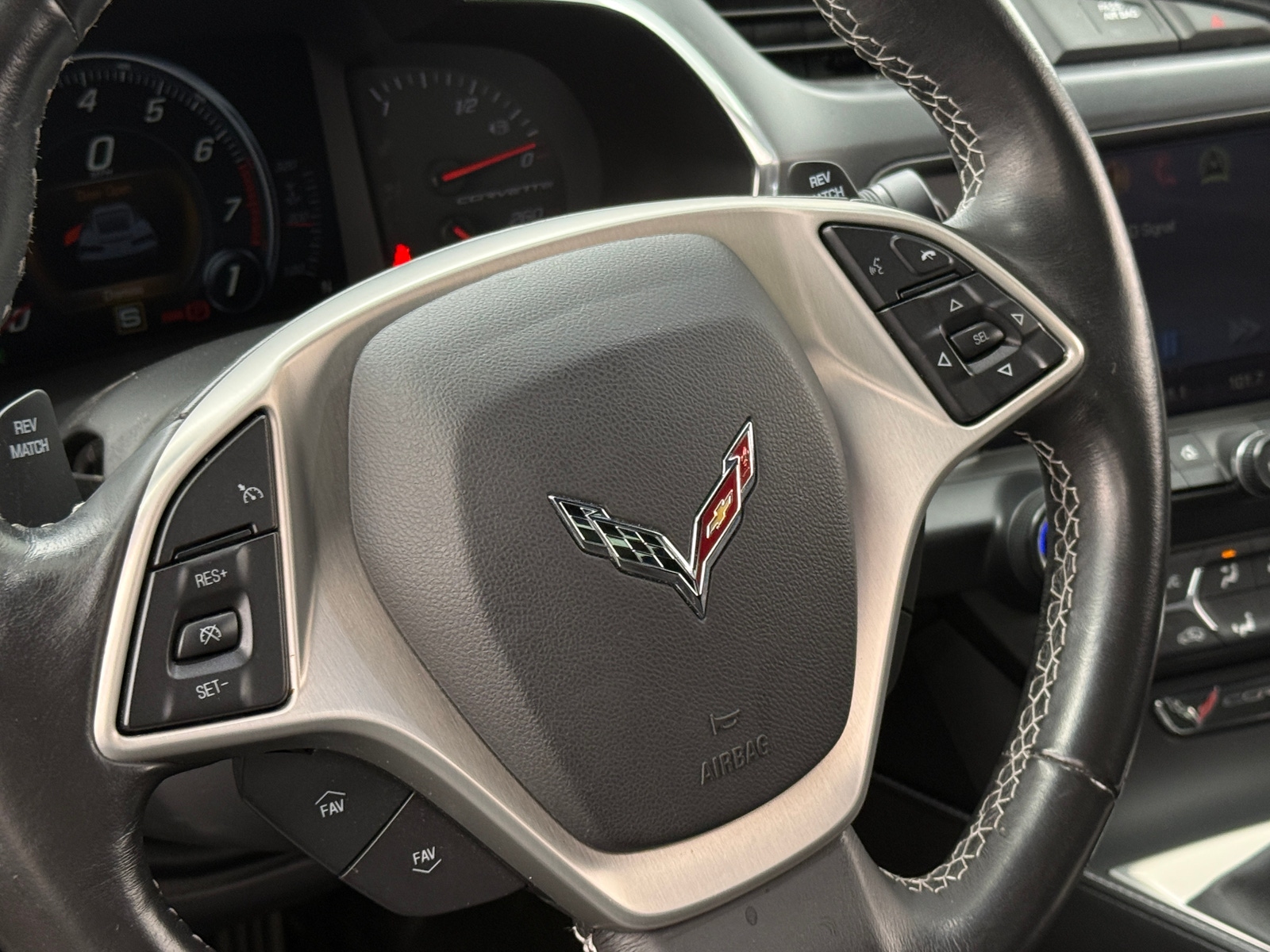 Thumbnail: 2014 Chevrolet Corvette - 3