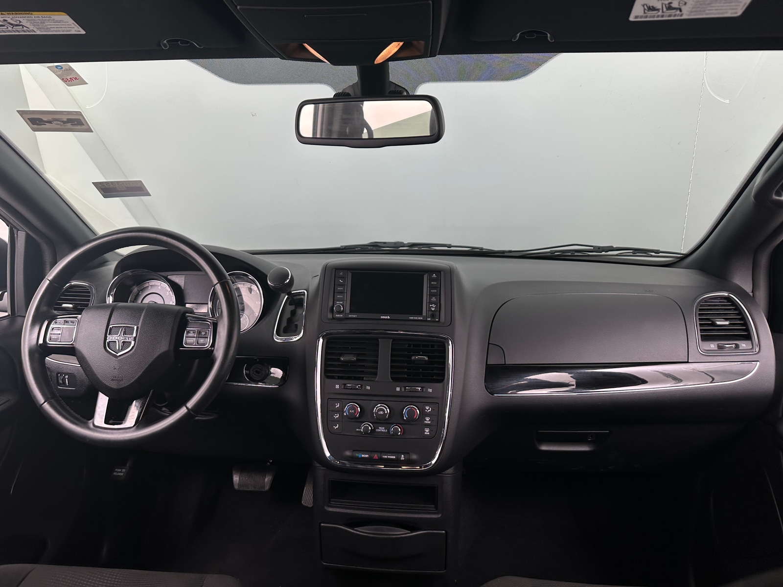 Thumbnail: 2020 Dodge Grand Caravan - 3