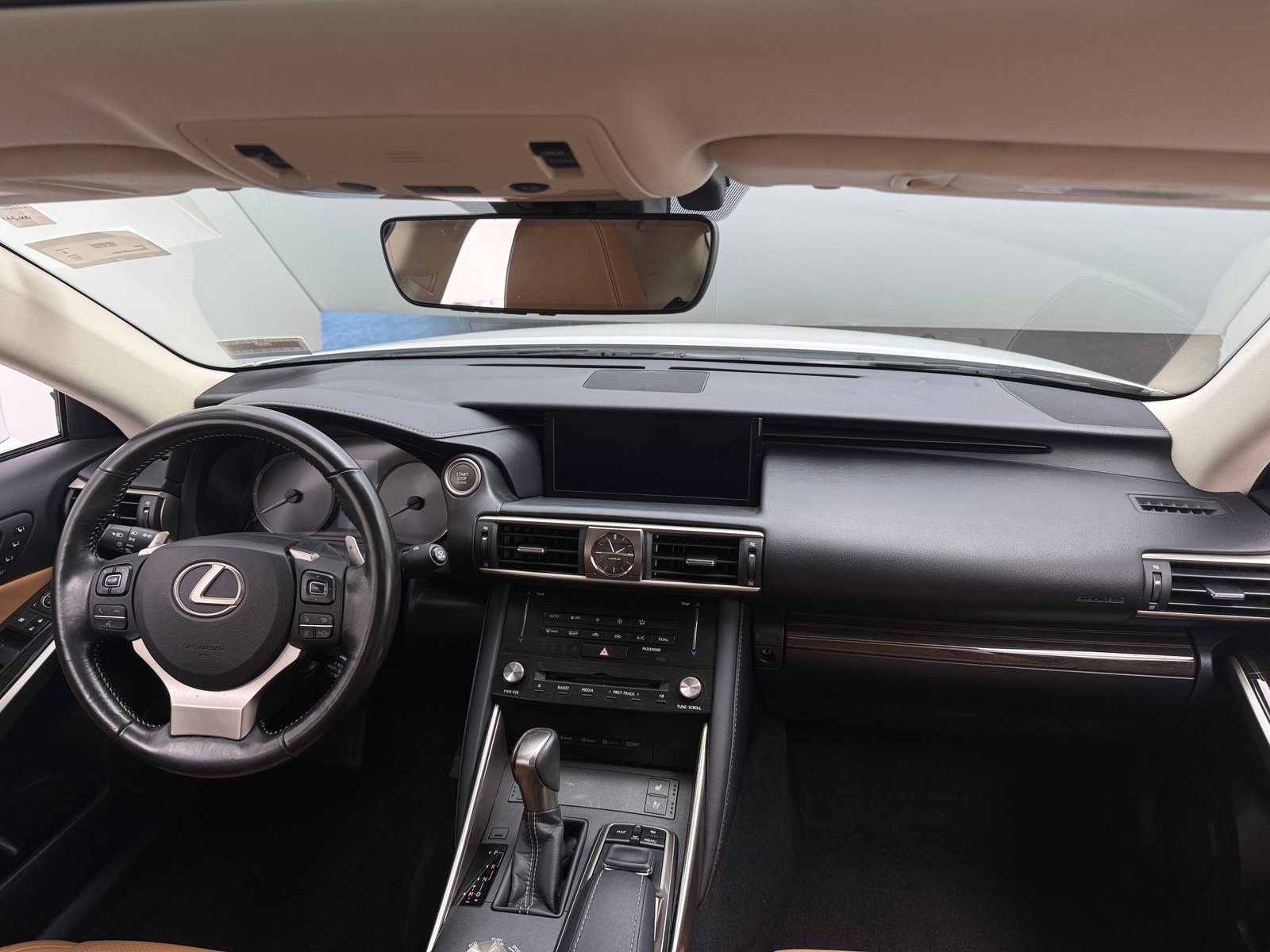 Thumbnail: 2017 Lexus IS - 3