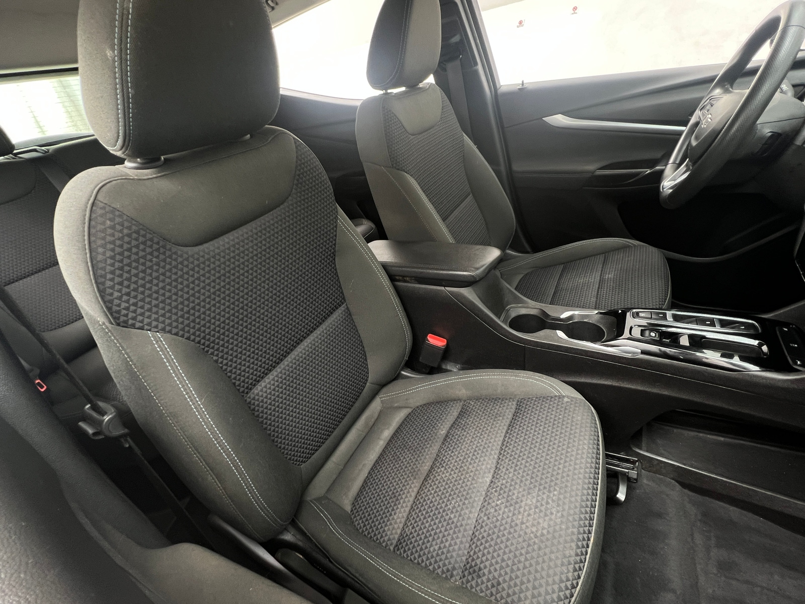 Thumbnail: 2023 Chevrolet Bolt EUV - 2