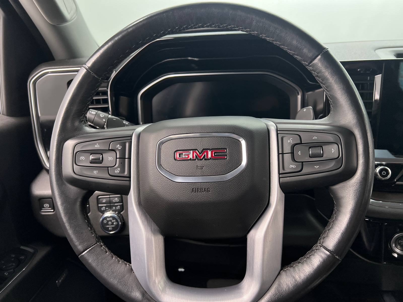 Thumbnail: 2023 GMC Sierra 1500 - 4