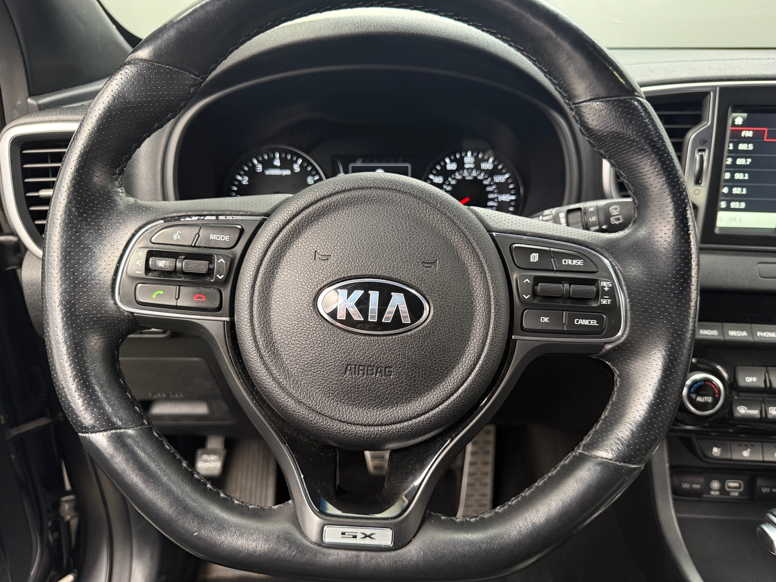 Thumbnail: 2017 Kia Sportage - 4