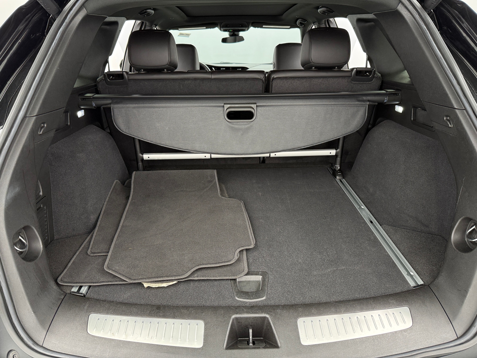 Thumbnail: 2025 Cadillac XT5 - 6