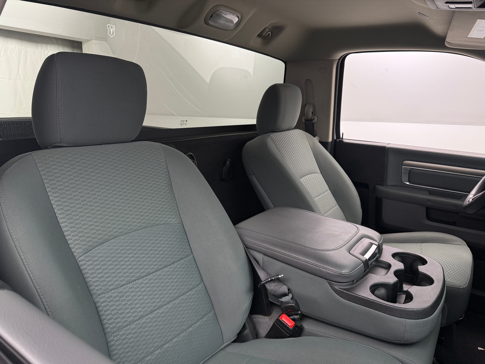 Thumbnail: 2020 RAM 1500 Classic - 2
