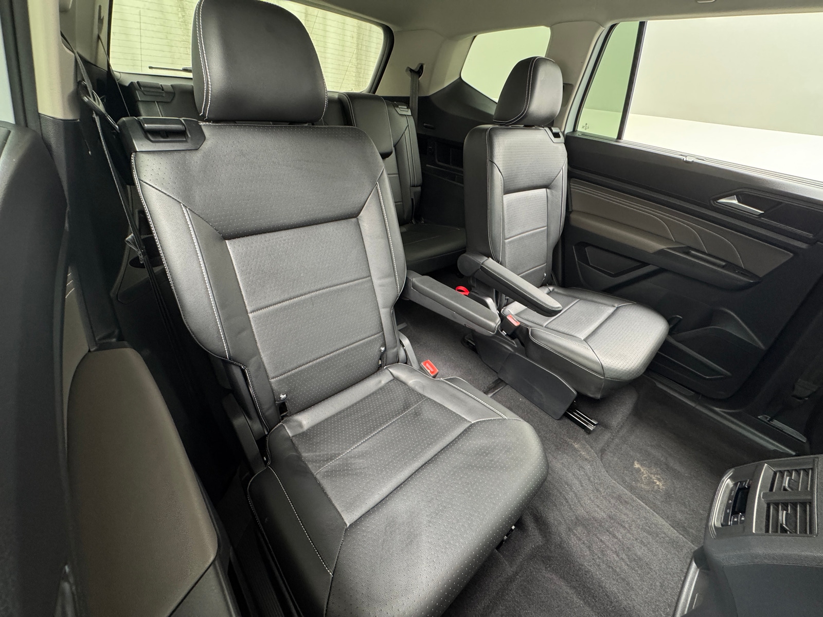 Thumbnail: 2022 Volkswagen Atlas - 5