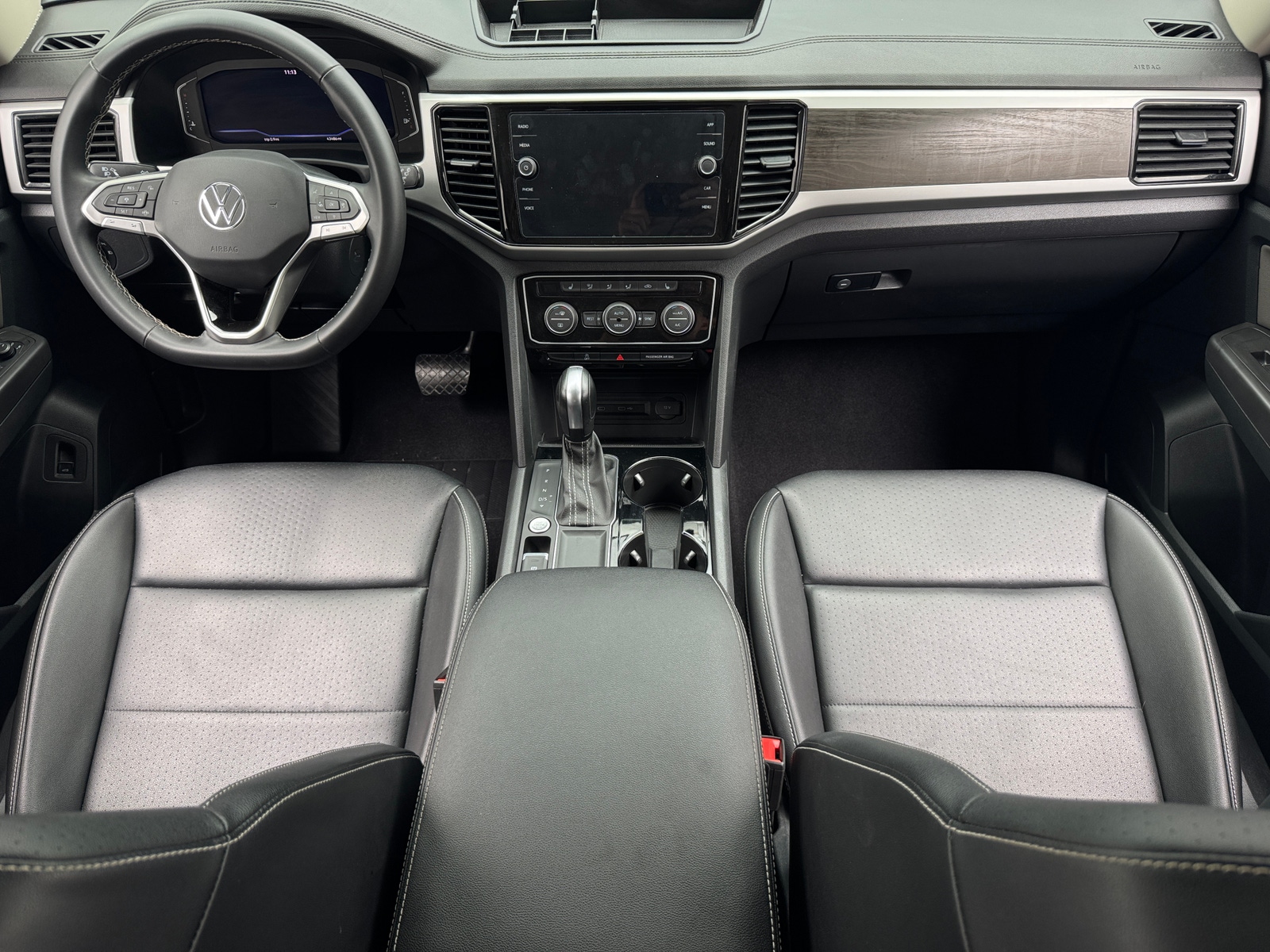 Thumbnail: 2022 Volkswagen Atlas - 2