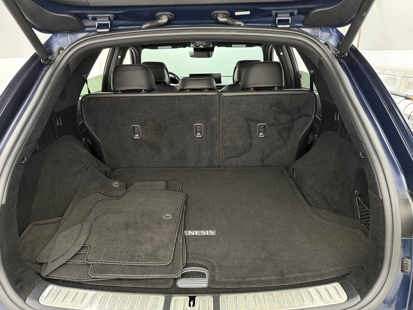 Thumbnail: 2023 Genesis GV70 - 6