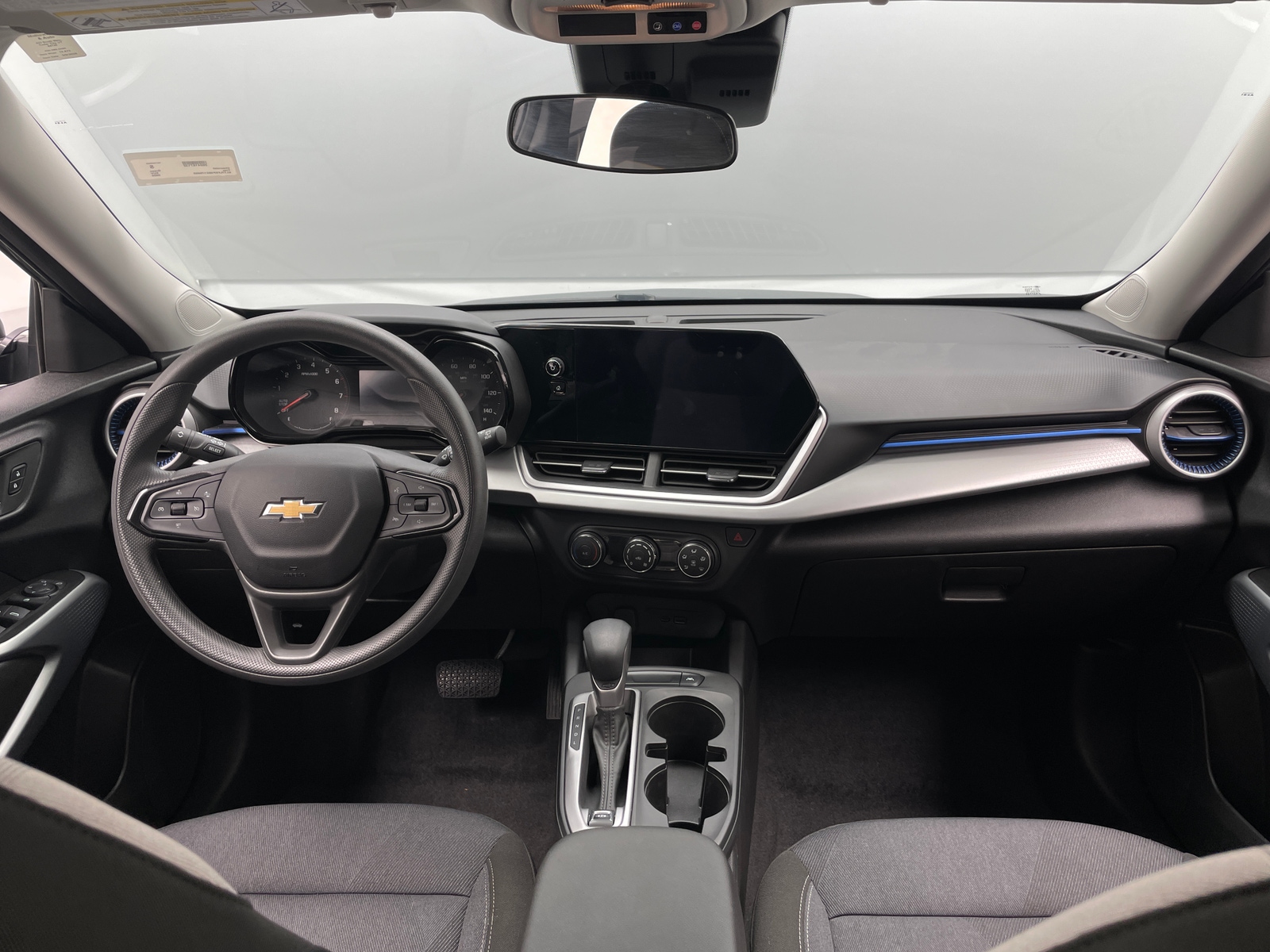 Thumbnail: 2025 Chevrolet Trax - 3