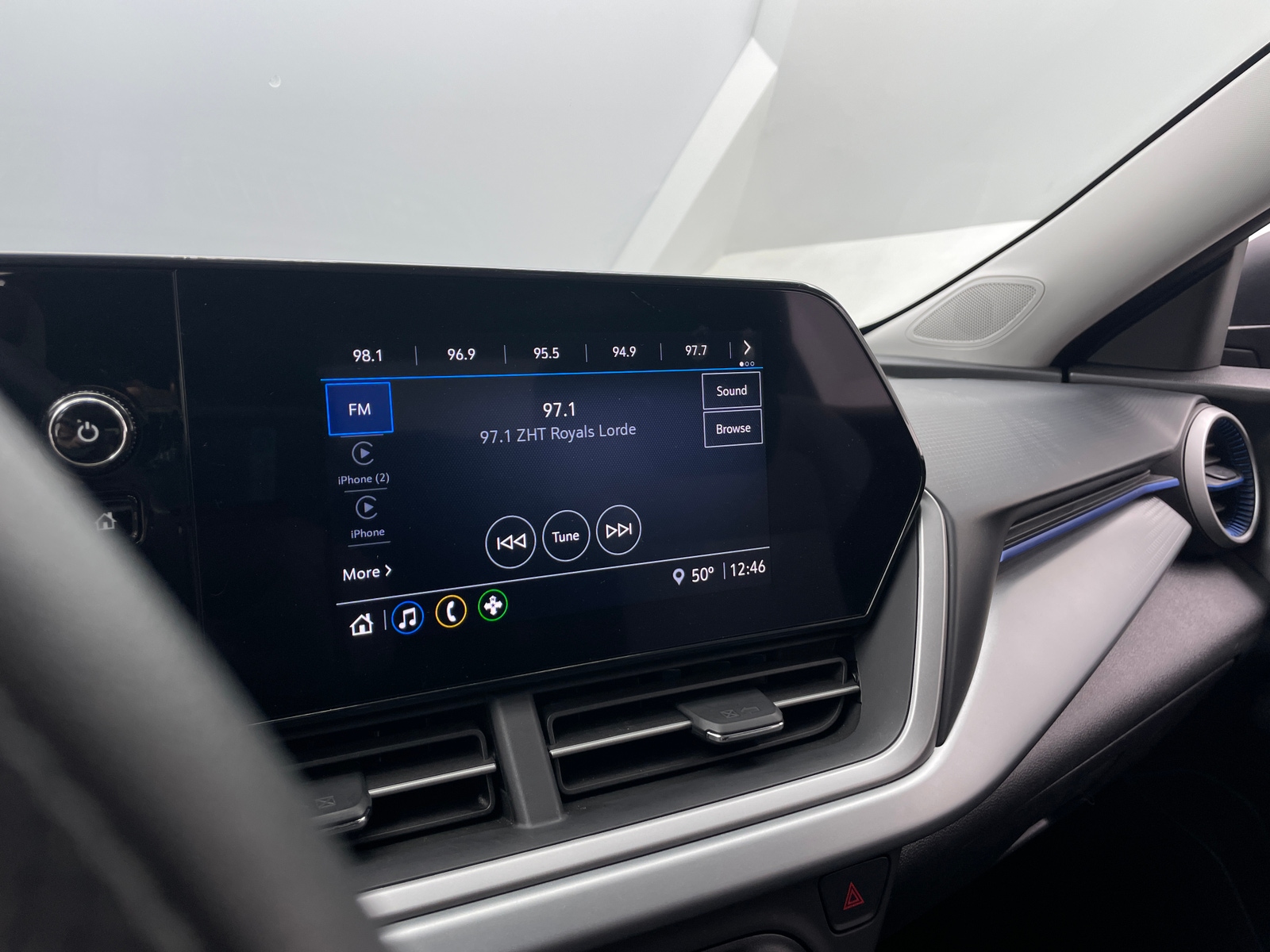 Thumbnail: 2025 Chevrolet Trax - 4