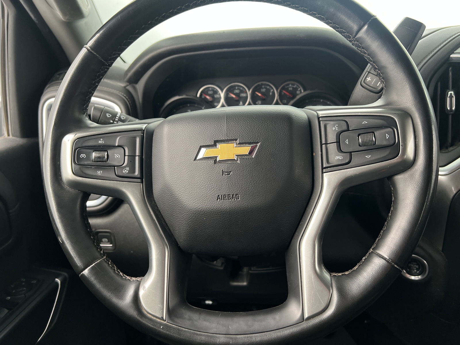 Thumbnail: 2023 Chevrolet Silverado 2500 - 5