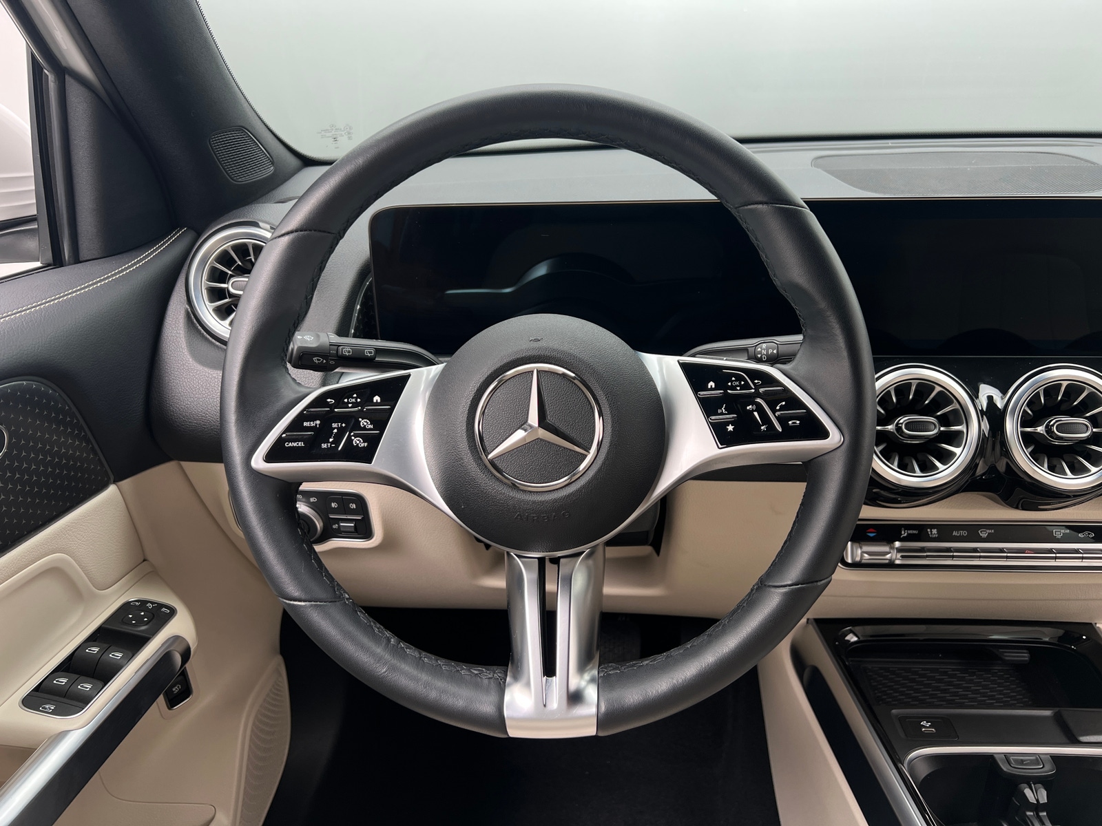 Thumbnail: 2025 Mercedes-Benz GLB - 5
