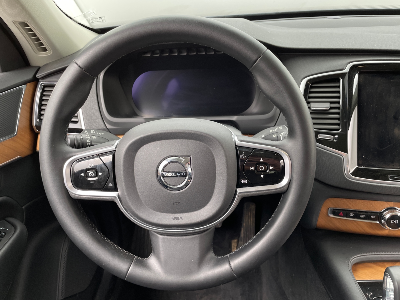 Thumbnail: 2023 Volvo XC90 - 4