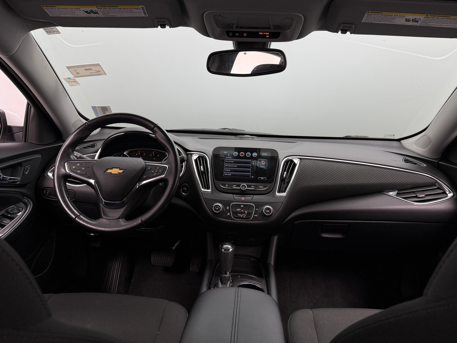 Thumbnail: 2018 Chevrolet Malibu - 3
