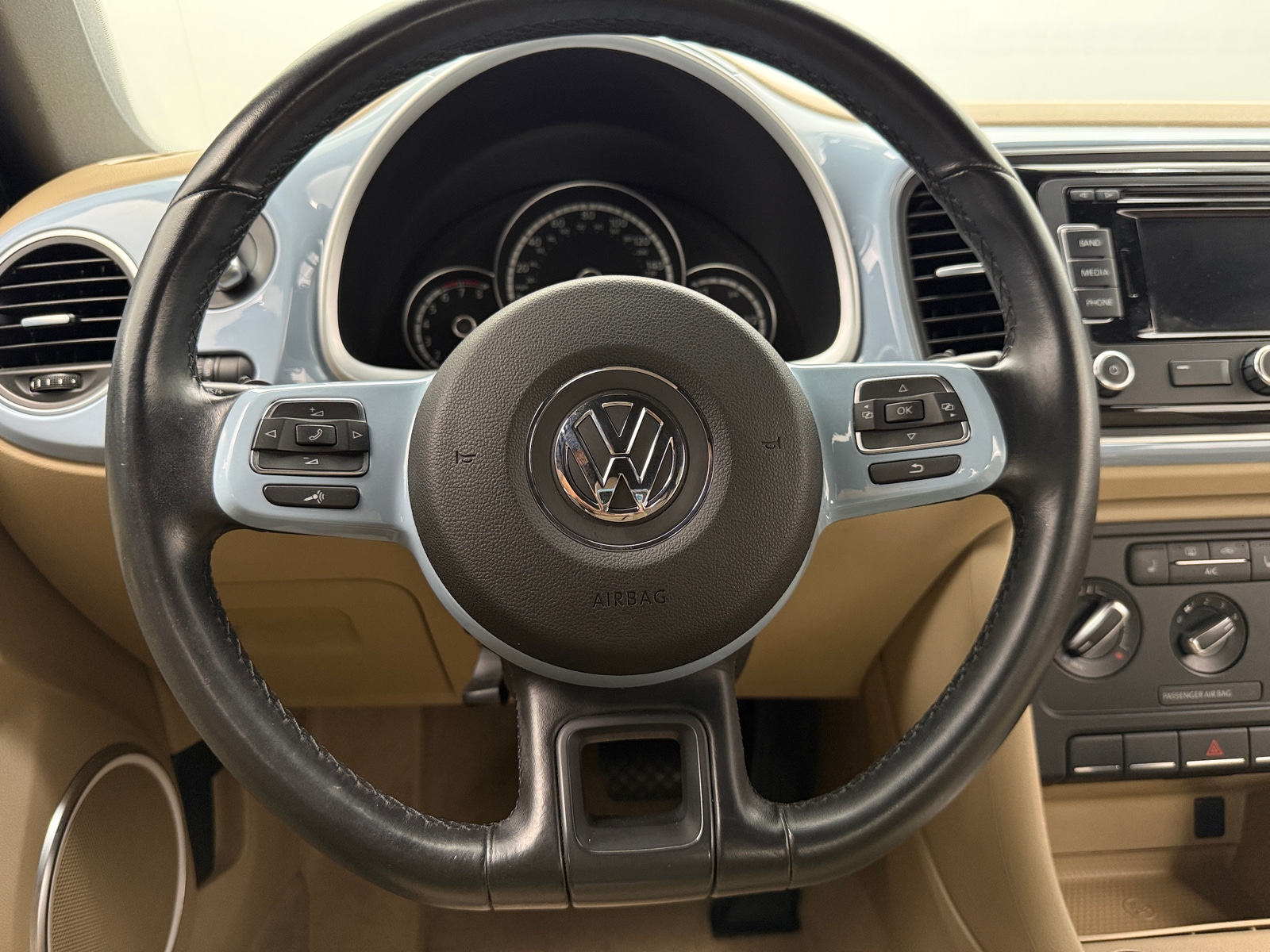Thumbnail: 2013 Volkswagen Beetle - 4