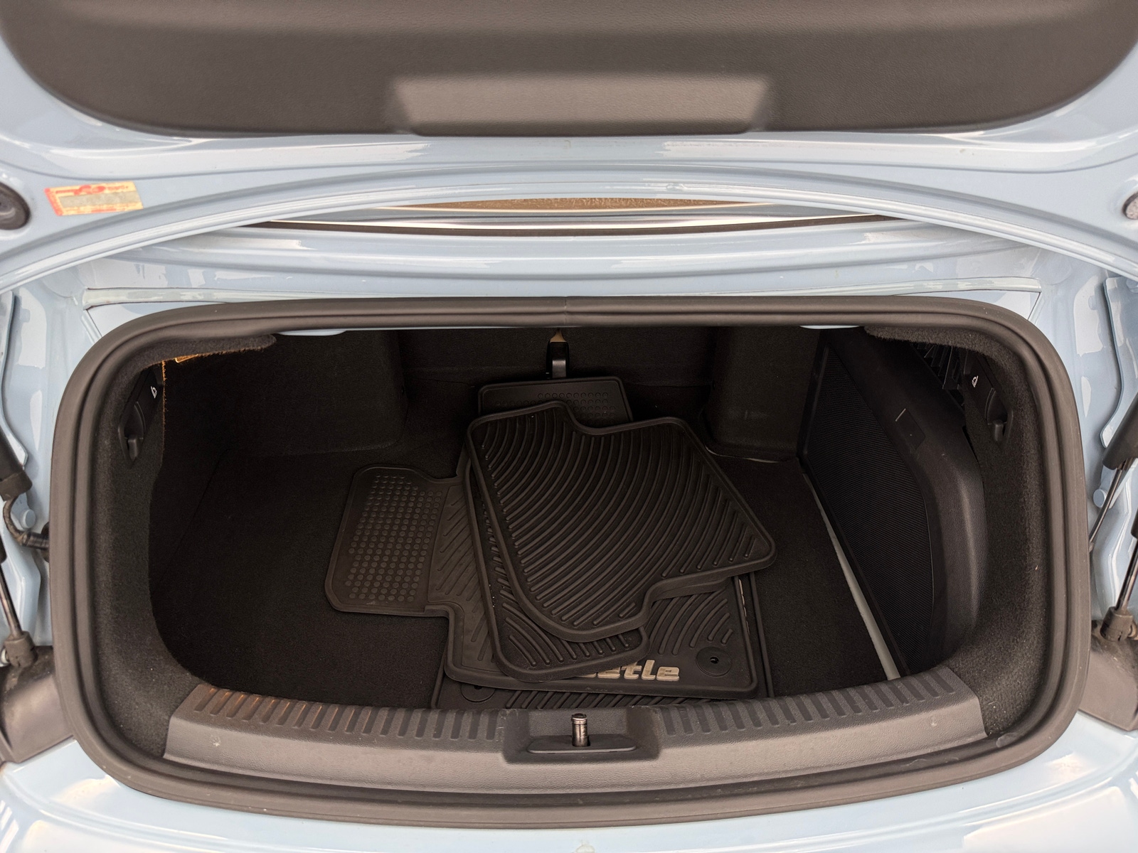 Thumbnail: 2013 Volkswagen Beetle - 6