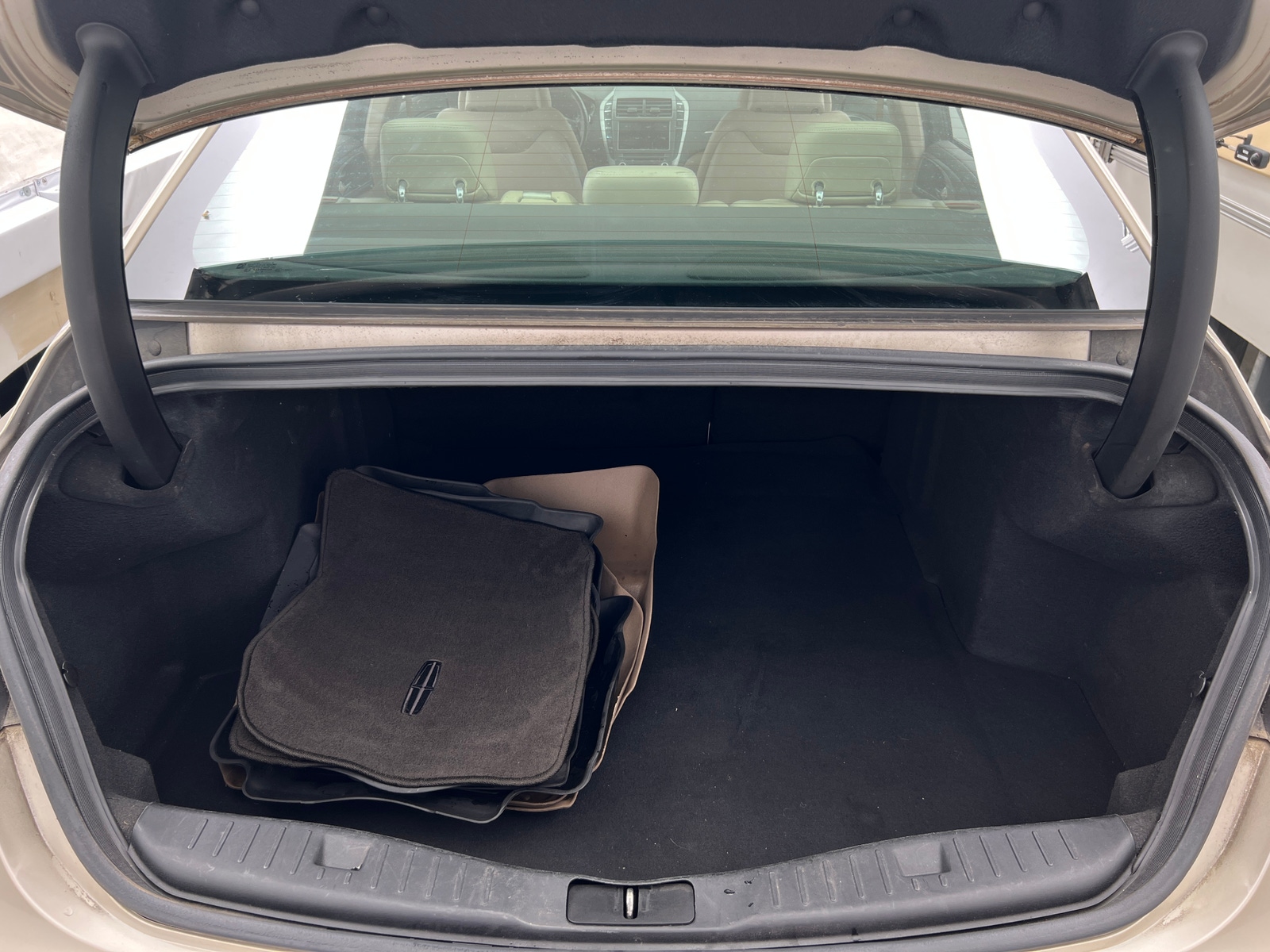 Thumbnail: 2017 Lincoln MKZ - 6