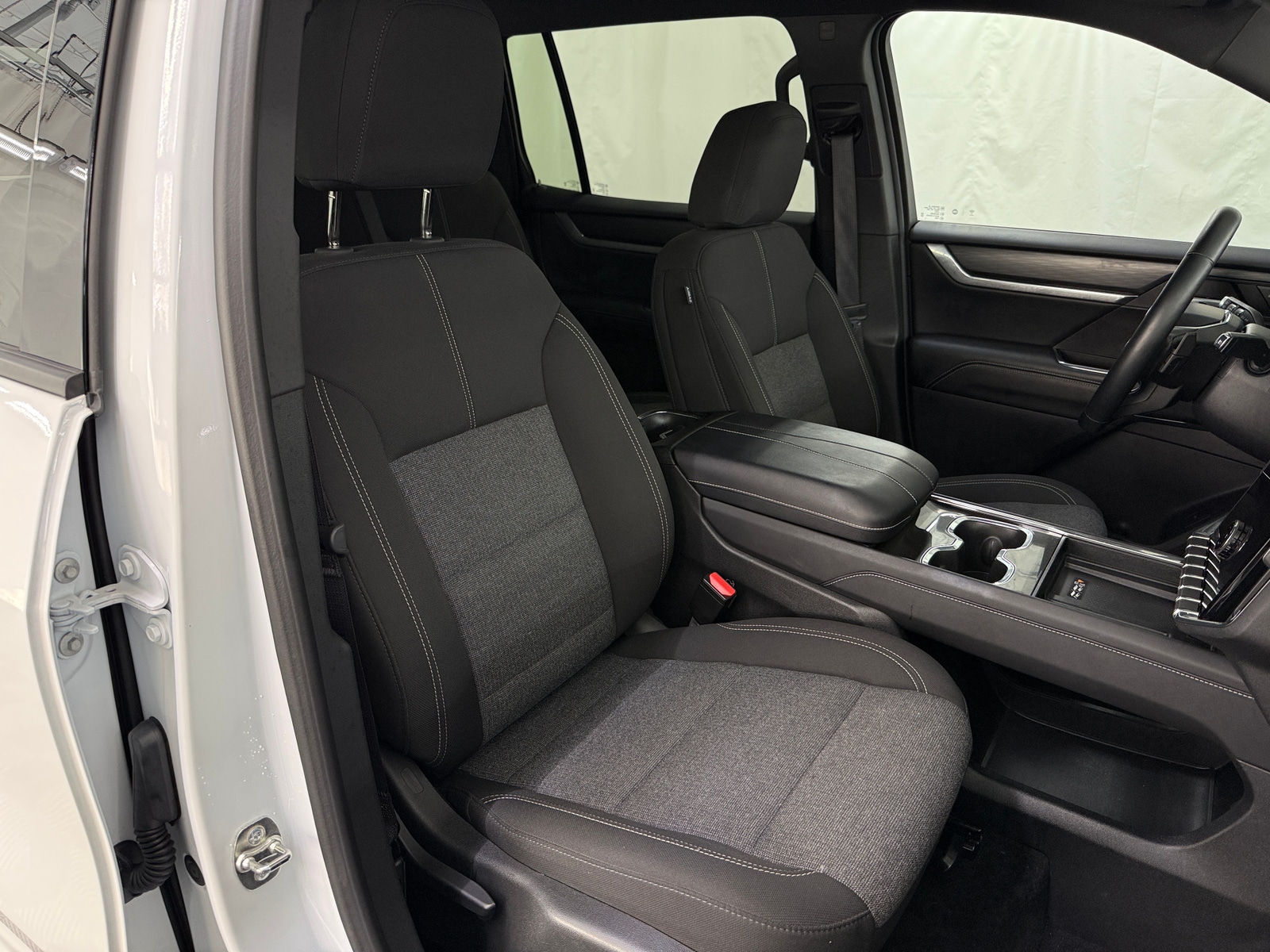 Thumbnail: 2025 GMC Acadia - 2