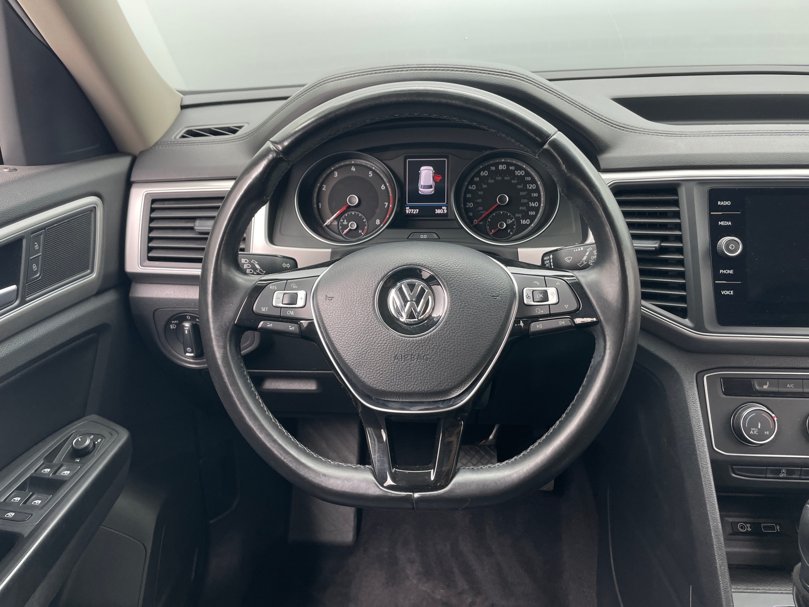 Thumbnail: 2018 Volkswagen Atlas - 4