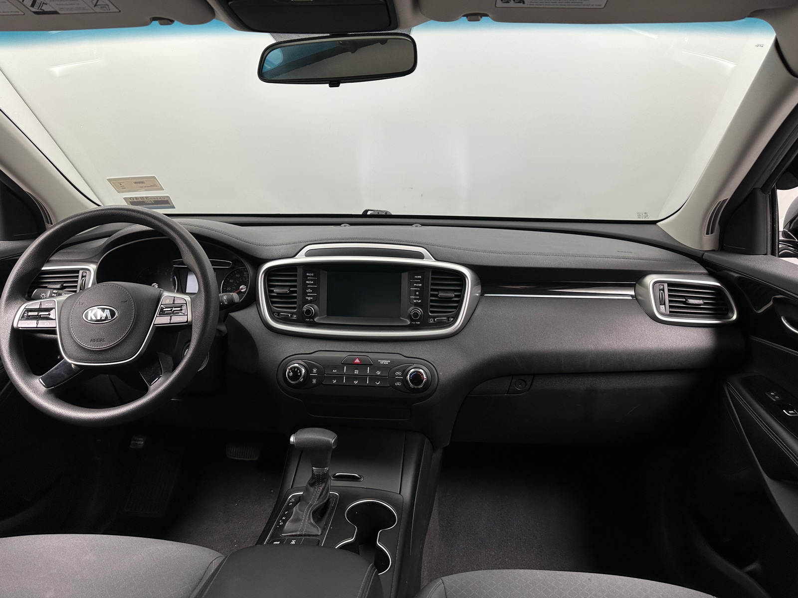 Thumbnail: 2020 Kia Sorento - 3
