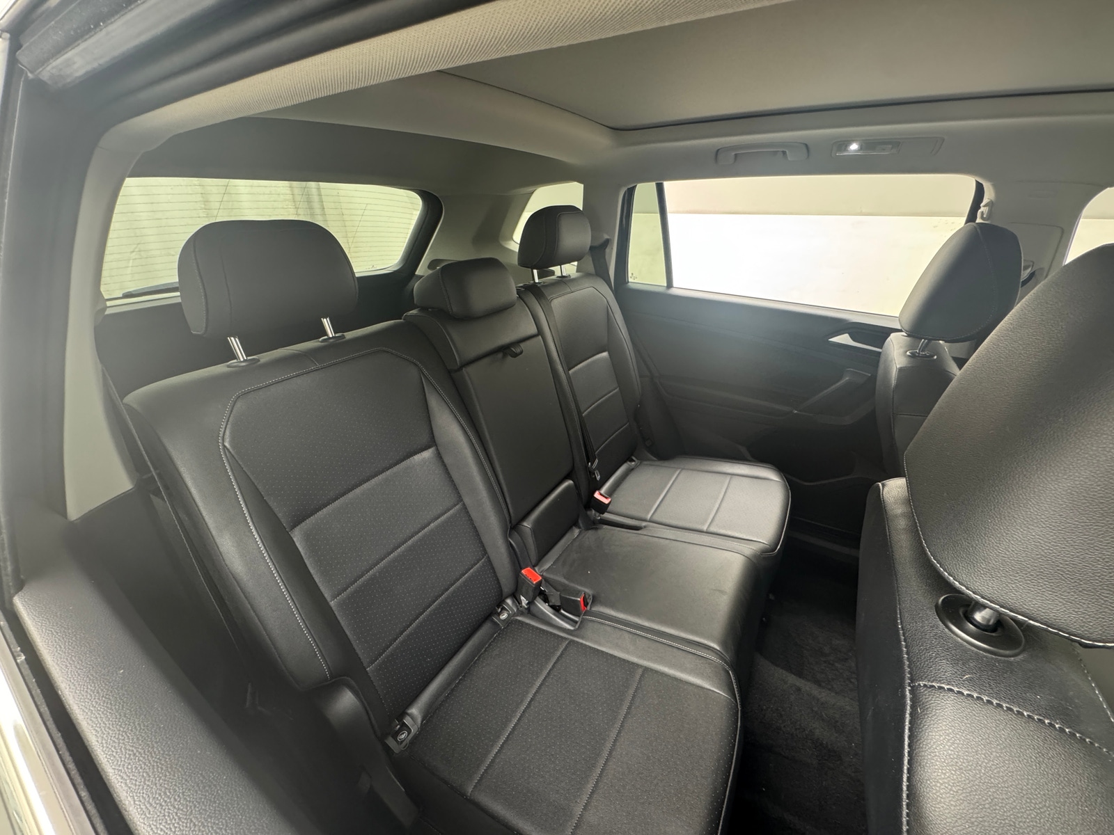 Thumbnail: 2020 Volkswagen Tiguan - 5