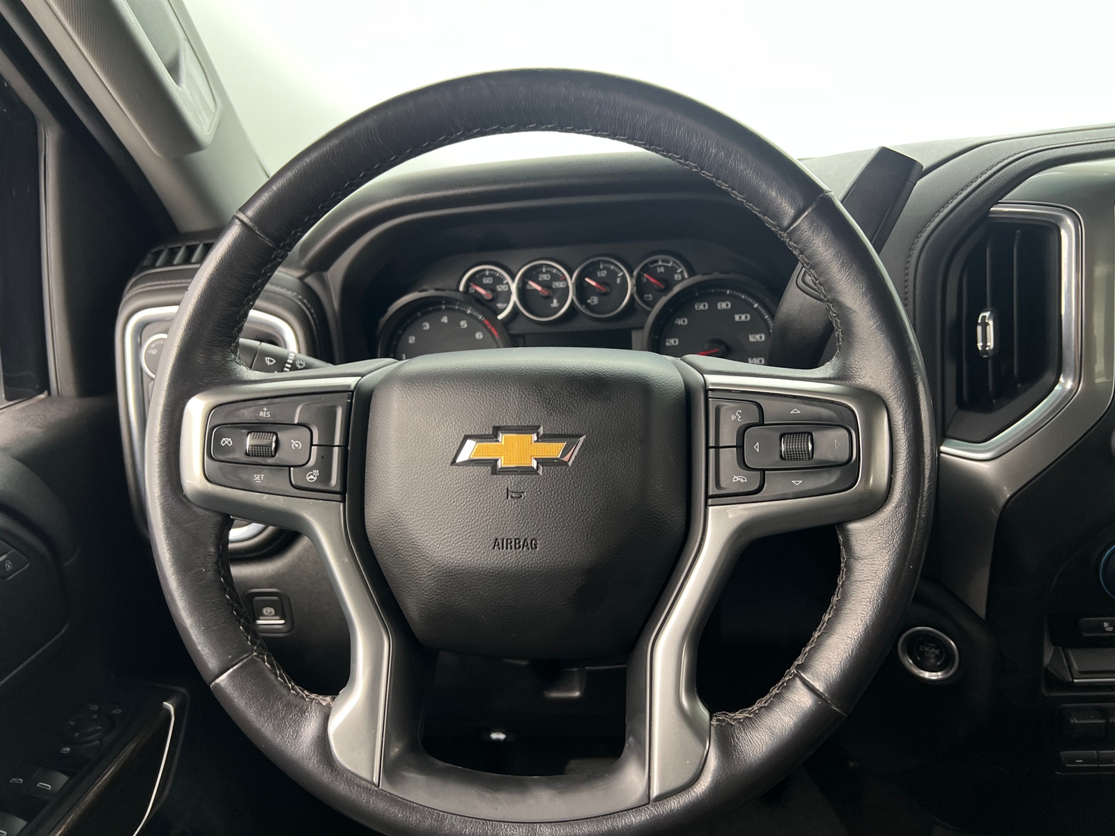 Thumbnail: 2023 Chevrolet Silverado 3500 - 5