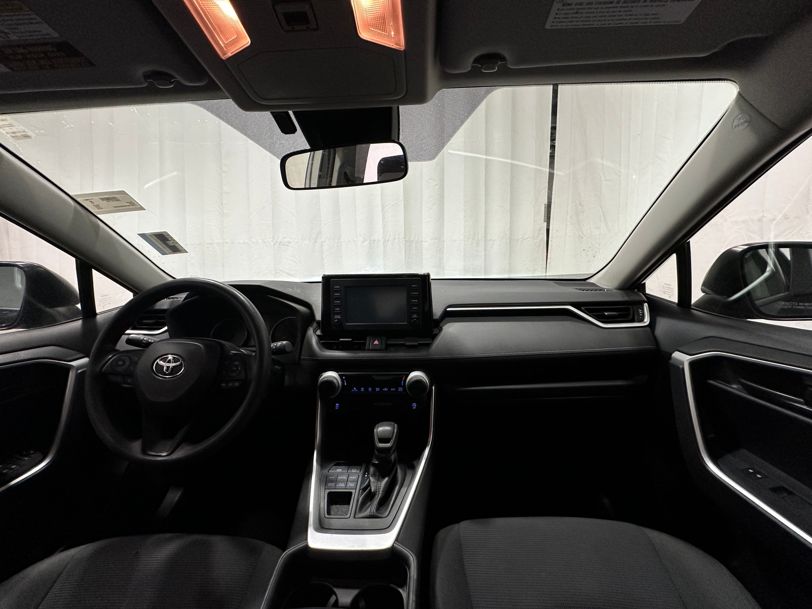 Thumbnail: 2019 Toyota RAV4 - 3