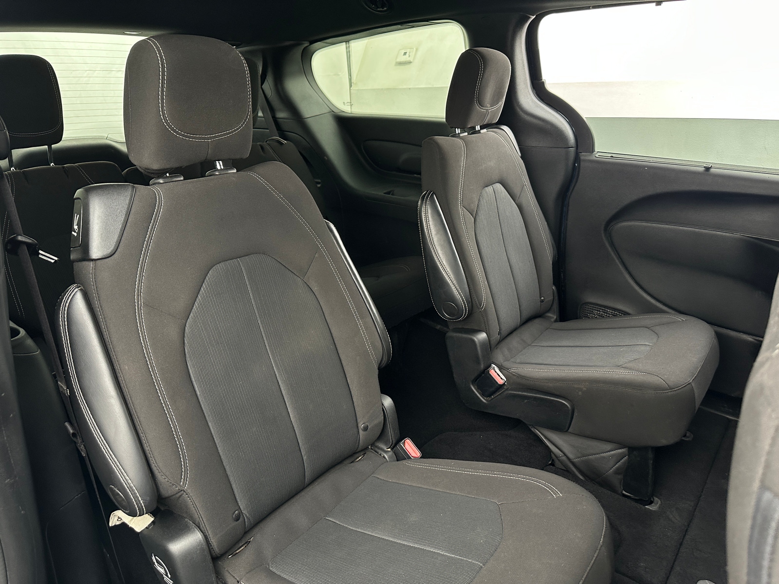 Thumbnail: 2021 Chrysler Pacifica - 6