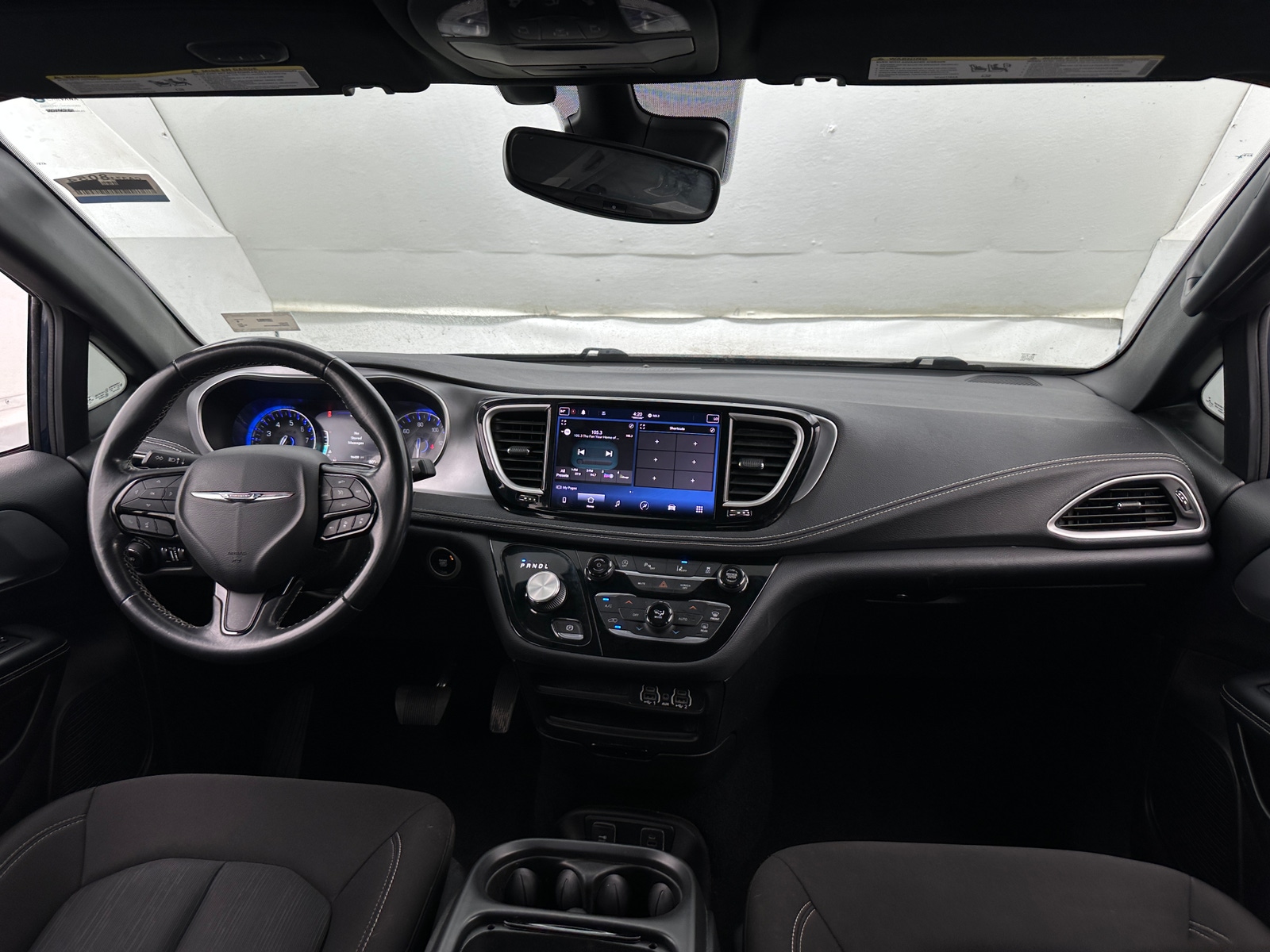 Thumbnail: 2021 Chrysler Pacifica - 3