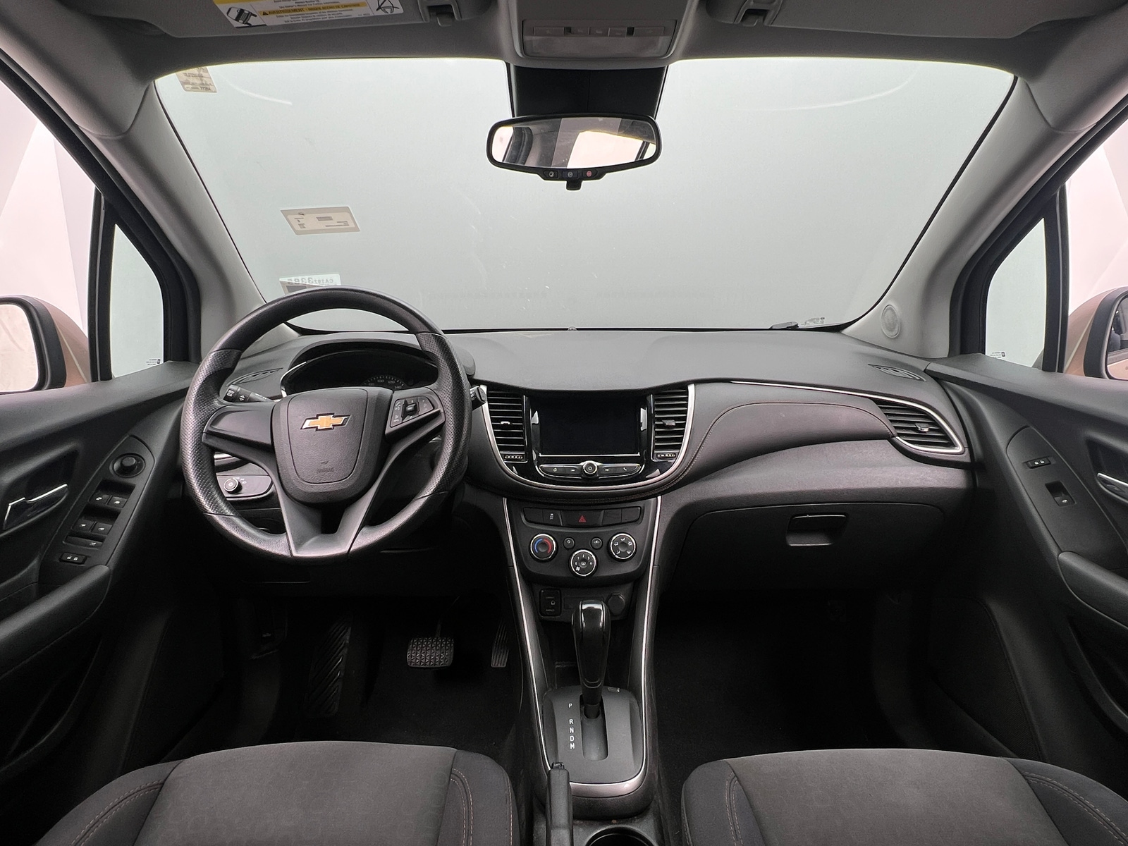 Thumbnail: 2018 Chevrolet Trax - 3