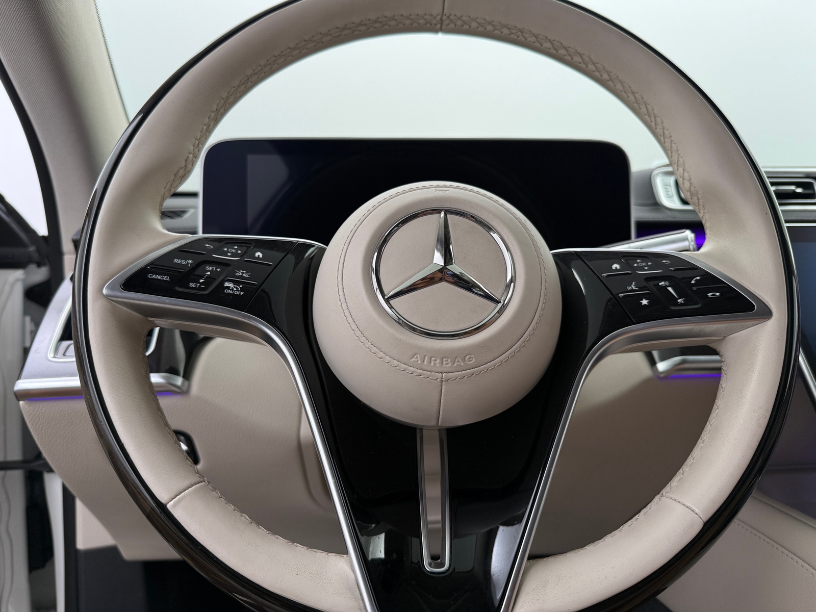 Thumbnail: 2023 Mercedes-Benz S-Class - 4
