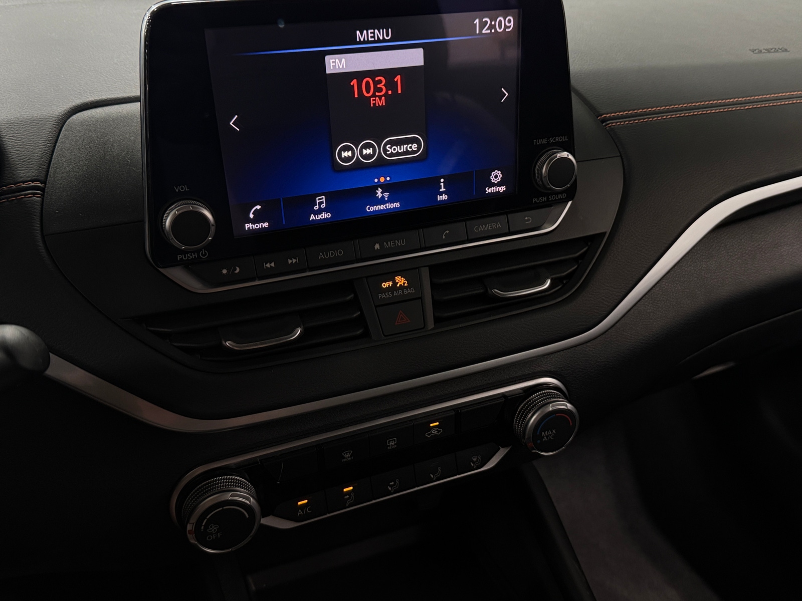 Thumbnail: 2022 Nissan Altima - 4