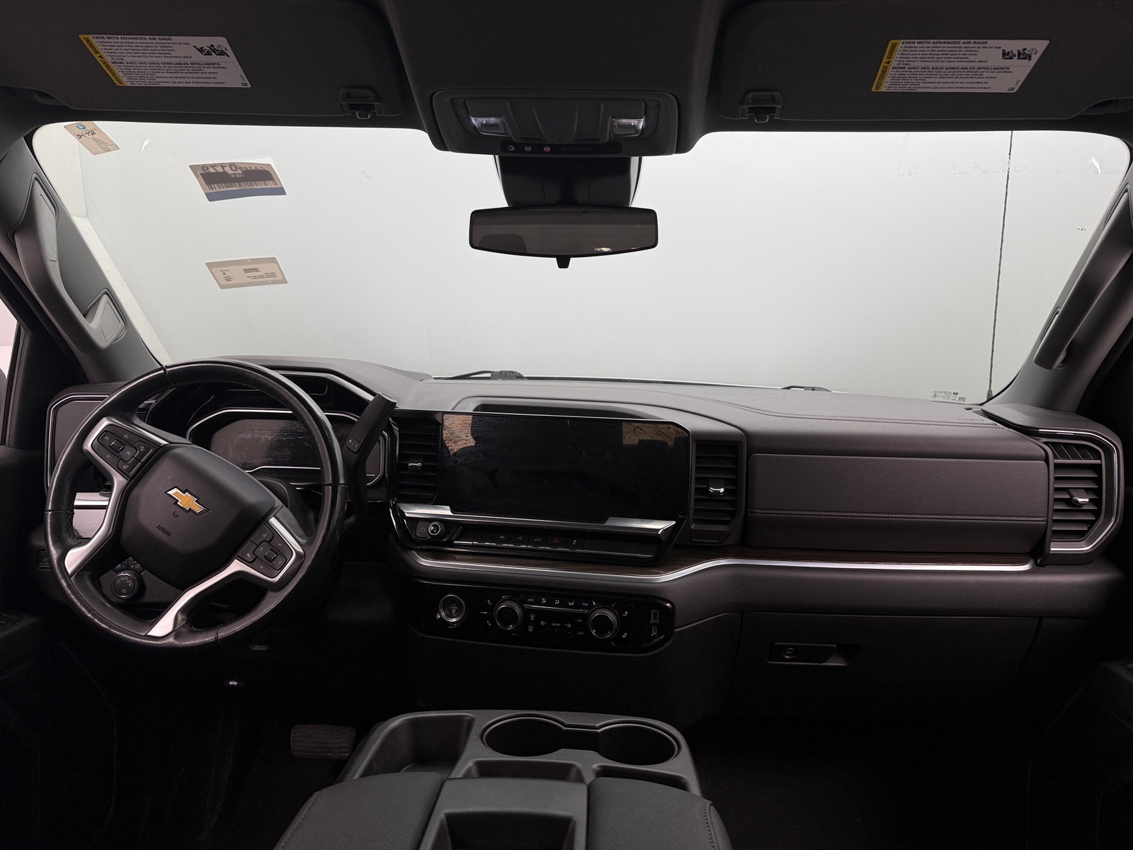 Thumbnail: 2022 Chevrolet Silverado 1500 - 3