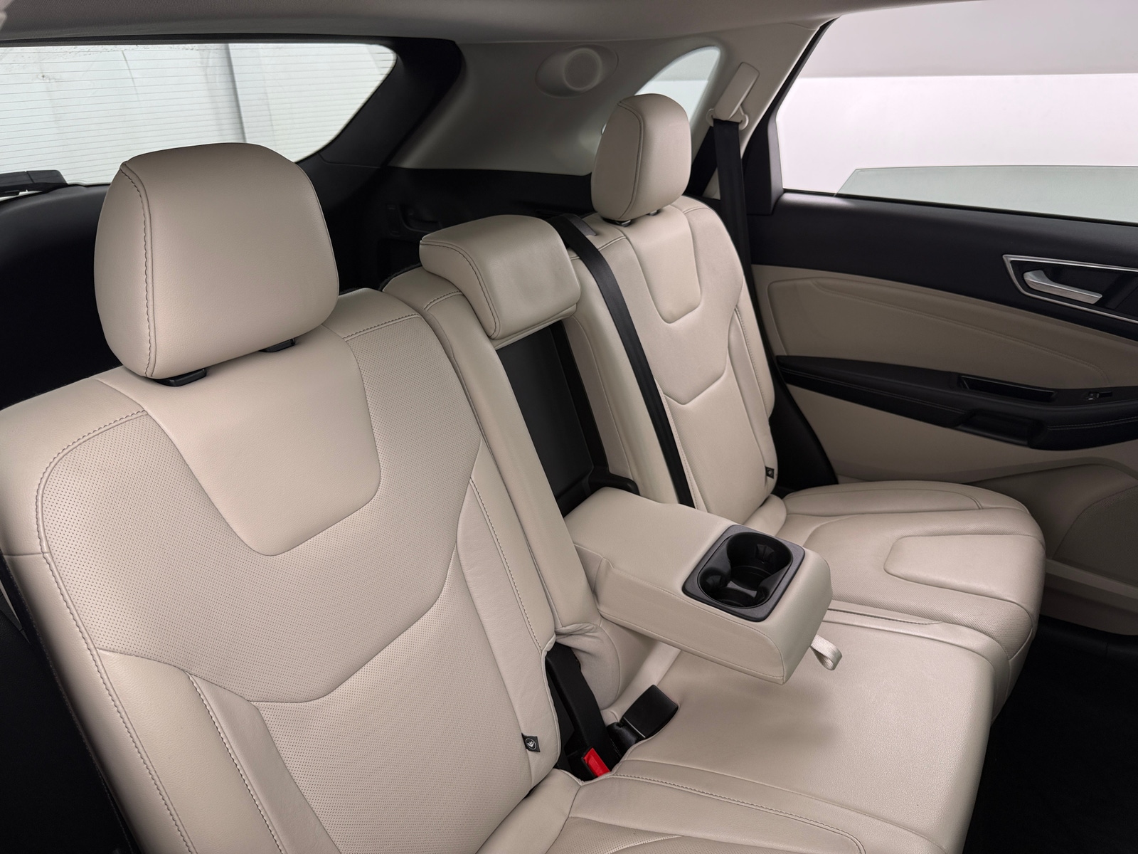 Thumbnail: 2016 Ford Edge - 5