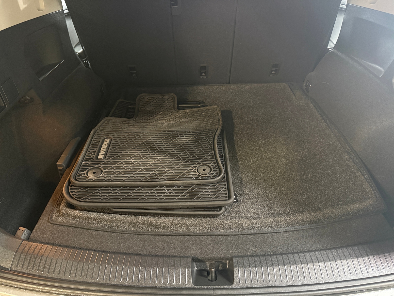 Thumbnail: 2020 Volkswagen Tiguan - 6
